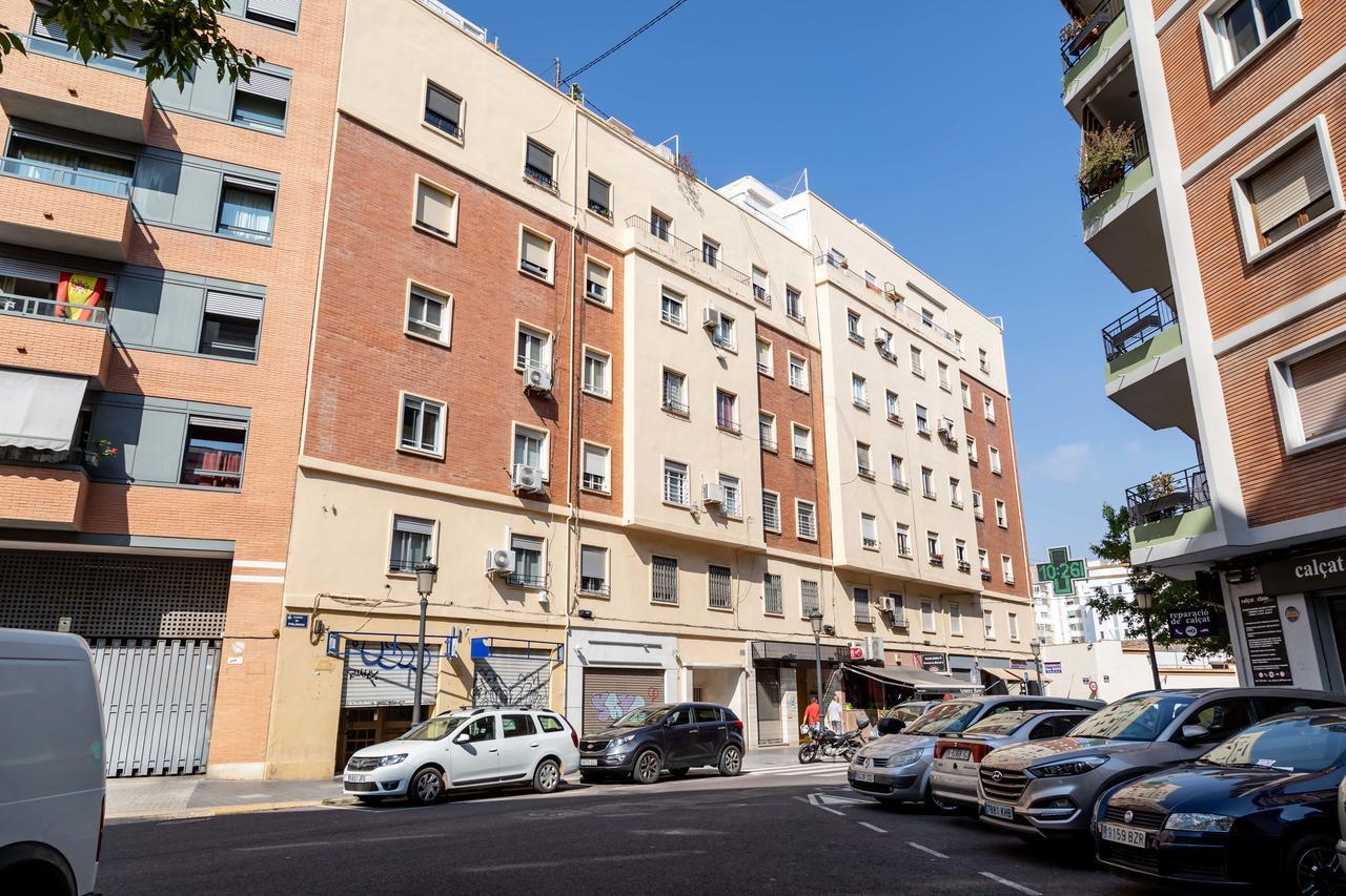 Travel Habitat Mestalla Valencia Eksteriør billede
